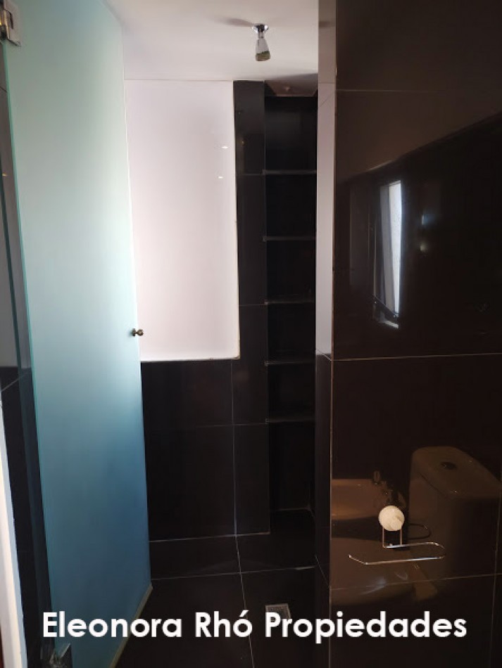 Amplisimo Piso Exclusivo 1 Dormitorio con Cochera y Patio con Parrillero