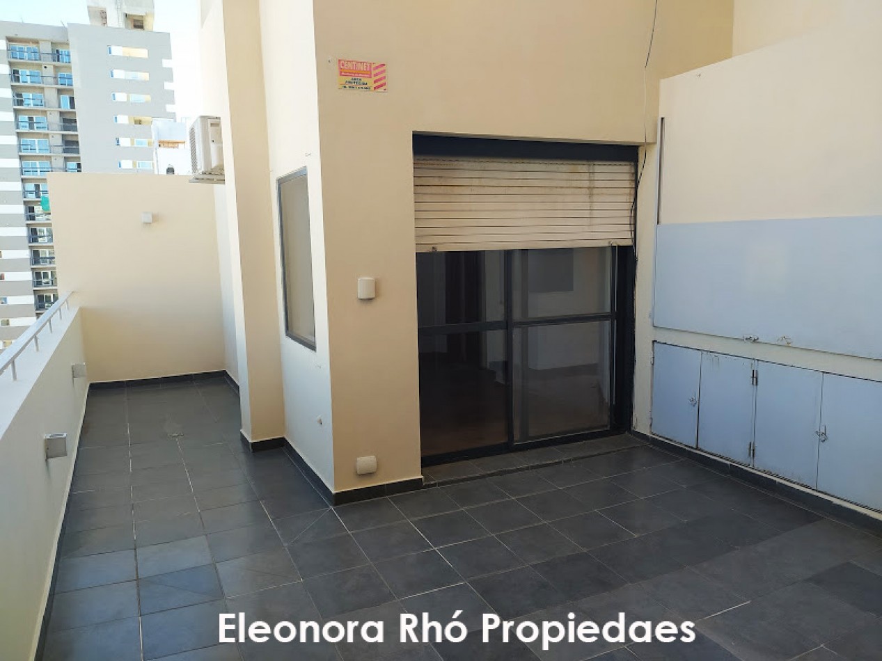 Amplisimo Piso Exclusivo 1 Dormitorio con Cochera y Patio con Parrillero