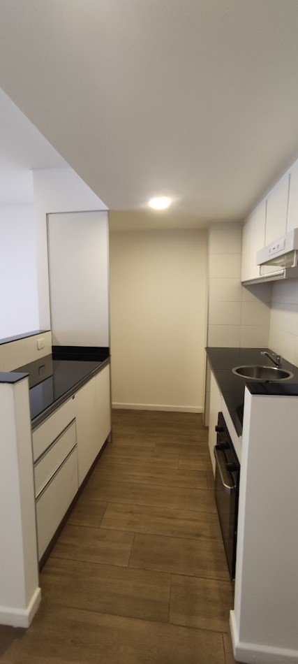 Hermoso departamento de un dormitorio en semipiso (Piso 6)