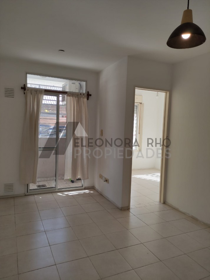 Departamento 1 dormitorio en planta baja a la calle