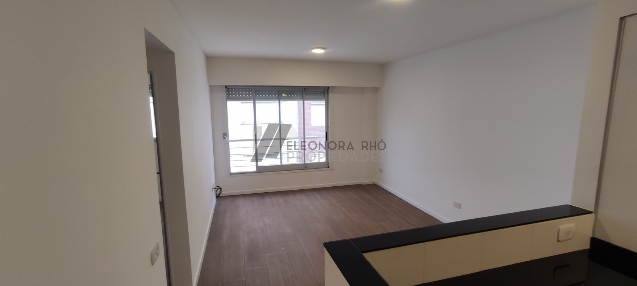 Hermoso departamento de un dormitorio en semipiso (Piso 6)