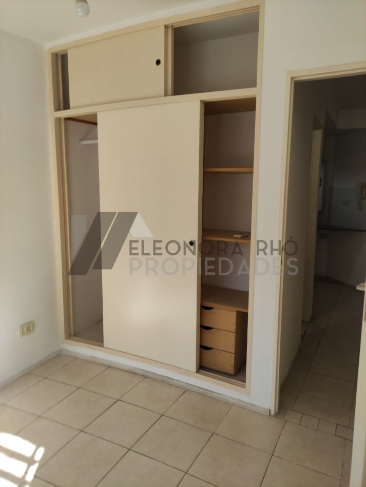 Departamento 1 dormitorio en planta baja a la calle