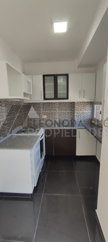 DEPARTAMENTO 2 DORMITORIOS POR ESCALERA (BAJISIMAS EXPENSAS) PISO EXCLUSIVO