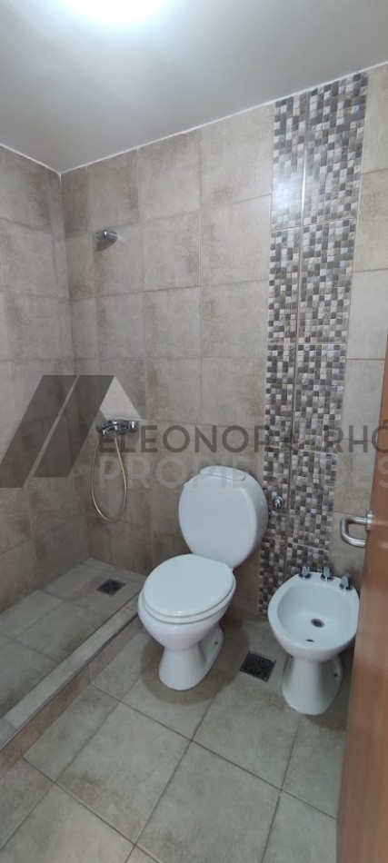 DEPARTAMENTO 2 DORMITORIOS POR ESCALERA (BAJISIMAS EXPENSAS) PISO EXCLUSIVO