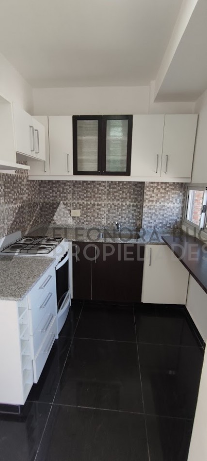 DEPARTAMENTO 2 DORMITORIOS POR ESCALERA (BAJISIMAS EXPENSAS) PISO EXCLUSIVO