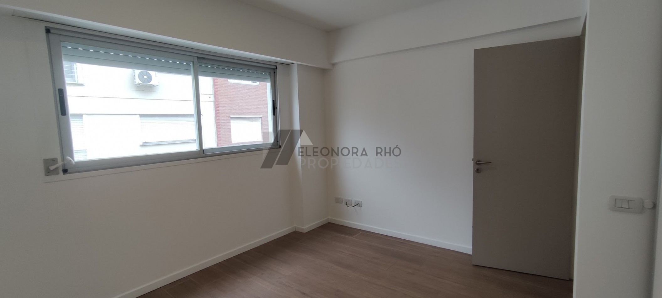 Hermoso departamento de un dormitorio en semipiso (Piso 6)