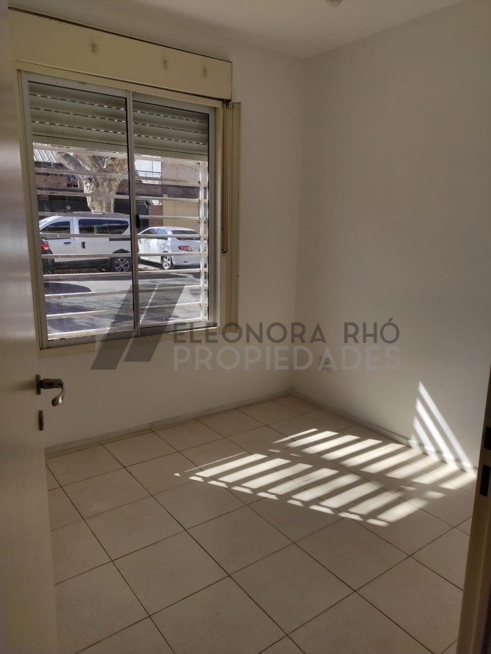 Departamento 1 dormitorio en planta baja a la calle