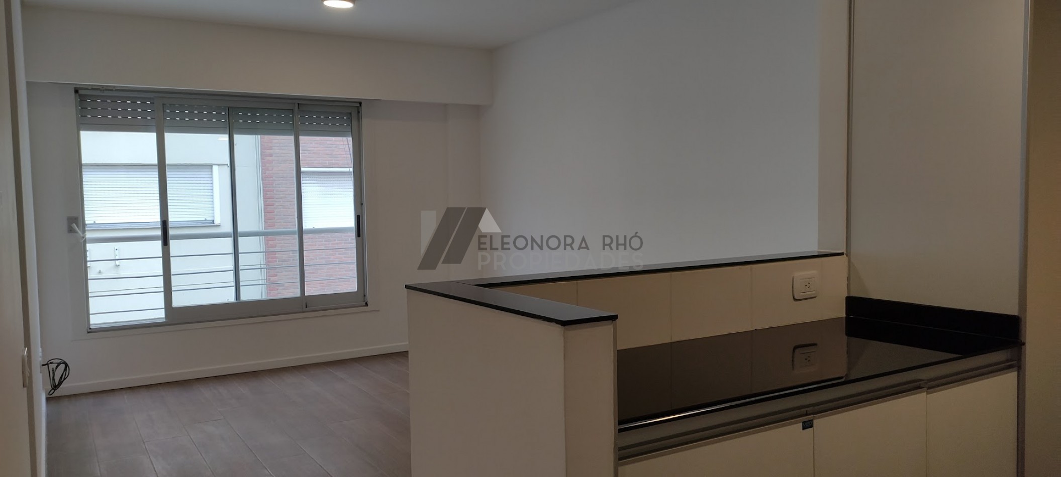 Hermoso departamento de un dormitorio en semipiso (Piso 6)