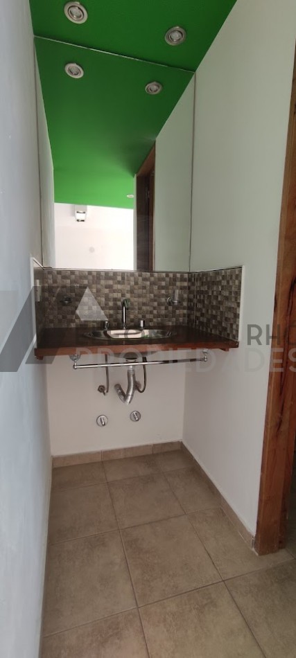 DEPARTAMENTO 2 DORMITORIOS POR ESCALERA (BAJISIMAS EXPENSAS) PISO EXCLUSIVO