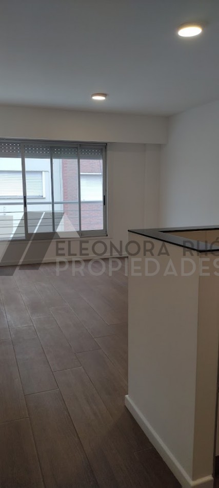 Hermoso departamento de un dormitorio en semipiso (Piso 6)