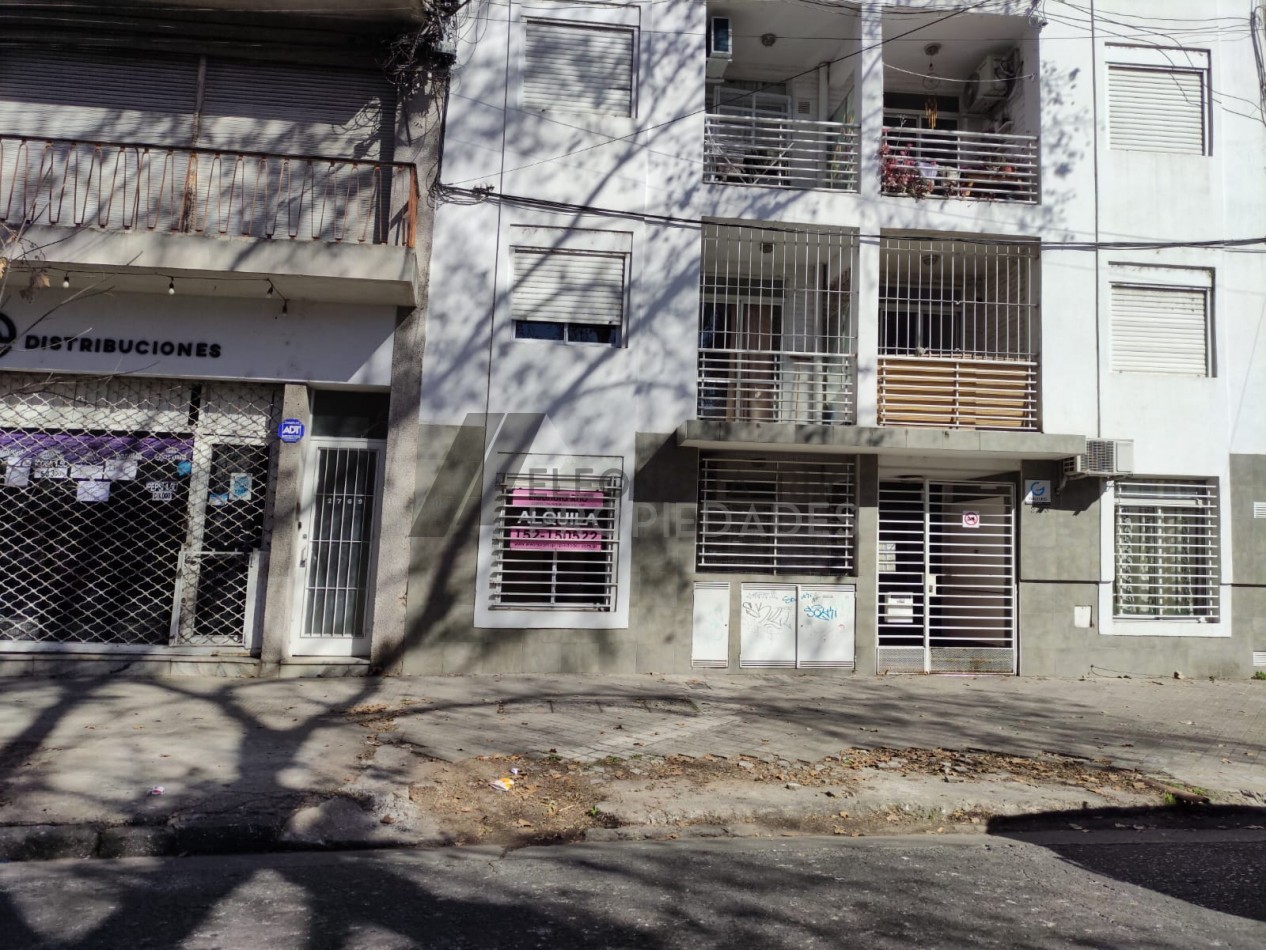 Departamento 1 dormitorio en planta baja a la calle
