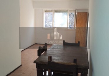  MONOAMBIENTE,SEMIPISO, LUMINOSO, 2 PISO DE ESCALERA,BAJISIMOS IMPUESTOS