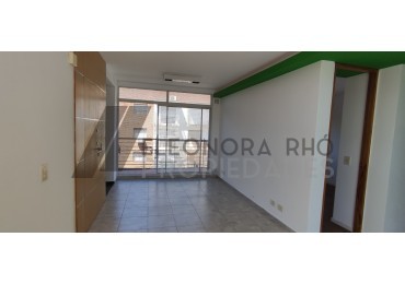 DEPARTAMENTO 2 DORMITORIOS POR ESCALERA (BAJISIMAS EXPENSAS) PISO EXCLUSIVO